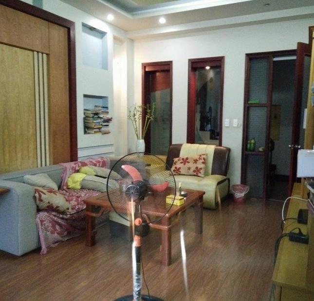 Bán gấp nhà phố Hoàng Ngân, 52m2, 5 tầng, ô tô đỗ cửa chỉ 6.4 tỷ