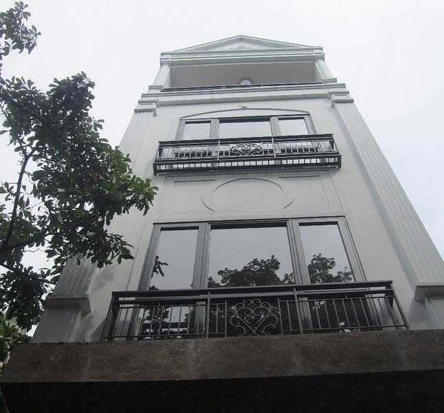 Bán nhà Chiến Thắng ô tô đỗ cửa, 2,5 tỷ, 4 tầng, 4PN, 40m2, cách mặt đường Nguyễn Trãi 200m
