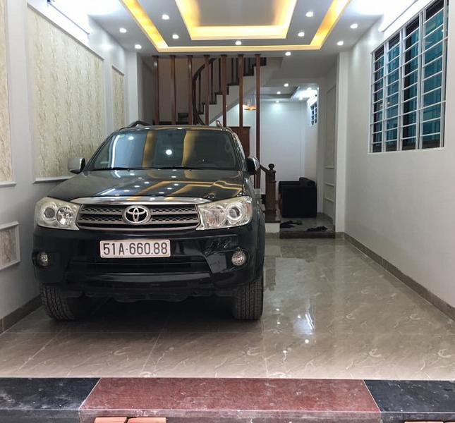 Bán nhà ô tô đỗ cửa 35m2, 5 tầng, kinh doanh tốt phố Trần Đăng Ninh, Hà Đông