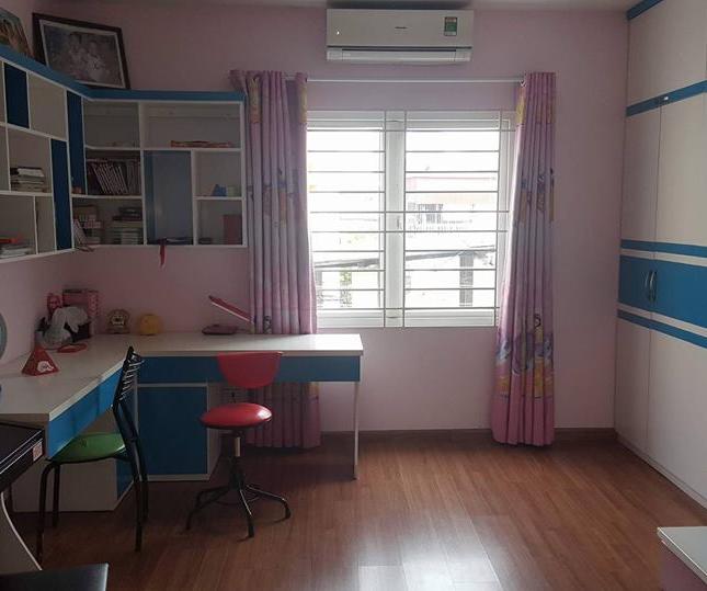 Sao mà đẹp thế! Nhà Phố Nguyễn Chính, 175 m2 DTSD, gần ô tô, 3.25 tỷ