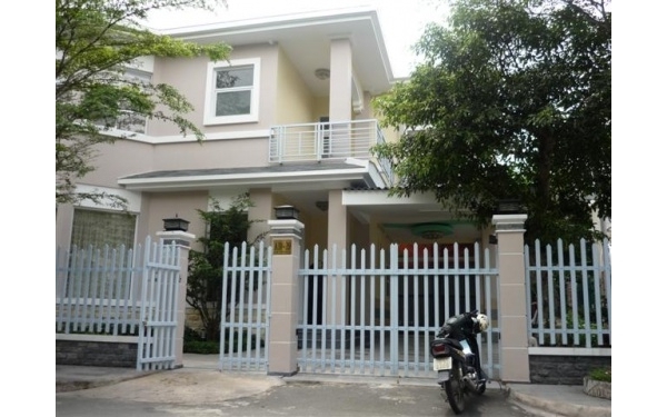 Cho thuê gấp biệt thự Nam Thông, DT 200m2, nhà mới, nội thất cao cấp lhn 0918360012