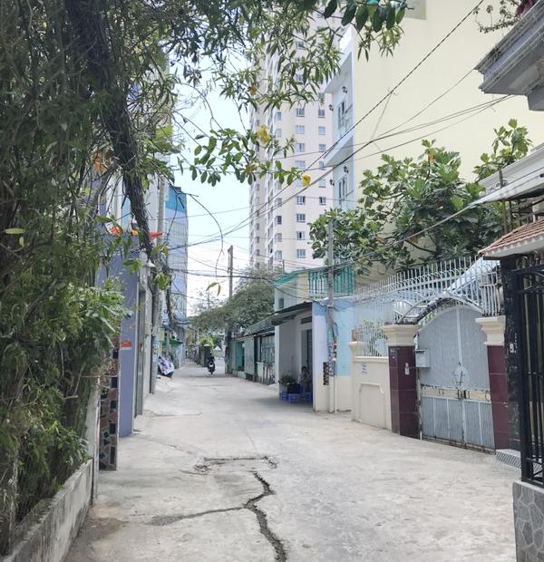Bán gấp lô đất thổ cư đường Huỳnh Tấn Phát Phường Tân Phú Quận 7 
