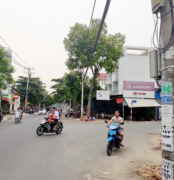 Bán lô đất mặt tiền đường Phạm Hữu Lầu Phường Phú Mỹ Quận 7