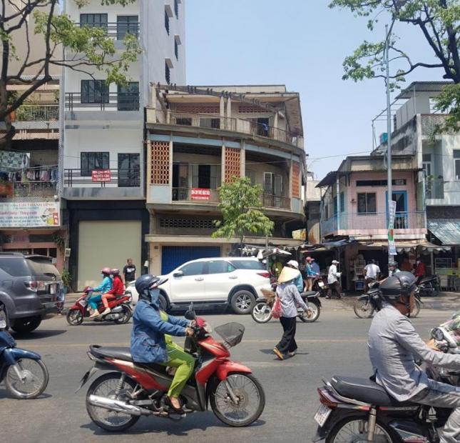 Cho thuê nhà mặt phố tại 136 Hậu Giang, quận 6, Hồ Chí Minh