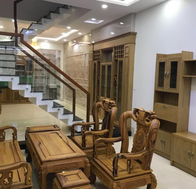 Bán nhà đúc 4 tấm tặng bộ bán ghế gỗ Cẩm ở Quang Trung, Gò Vấp, giá 6.25 tỷ, 0914075506