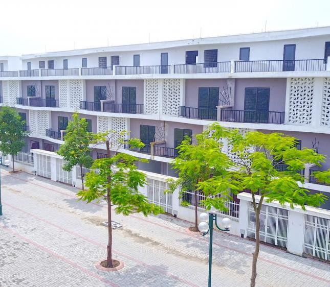Chính chủ cần bán căn nhà 4 tầng gần chợ Giang Xá, trường học và trạm y tế, dự án liền kề Nam 32. Lh: 0165 965 4760