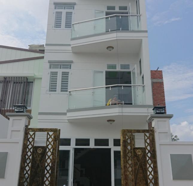 Bán nhà mới xây, bảo hành nhà 5 năm, 1 trệt 3 lầu, gần Coop Mark Bình Triệu, Q Thủ Đức, giá 3 tỷ 2