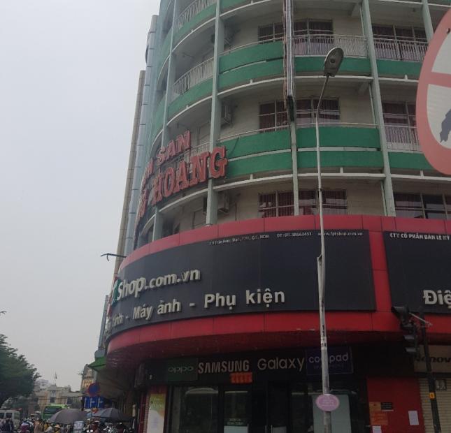 Cho thuê khách sạn góc 2 mặt tiền Trần Hưng Đạo và Châu Văn Liêm quận 5. DT: 10*36m, gồm 81 phòng