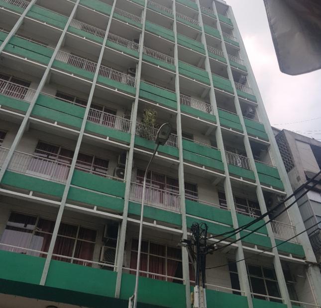 Cho thuê khách sạn góc 2 mặt tiền Trần Hưng Đạo và Châu Văn Liêm quận 5. DT: 10*36m, gồm 81 phòng