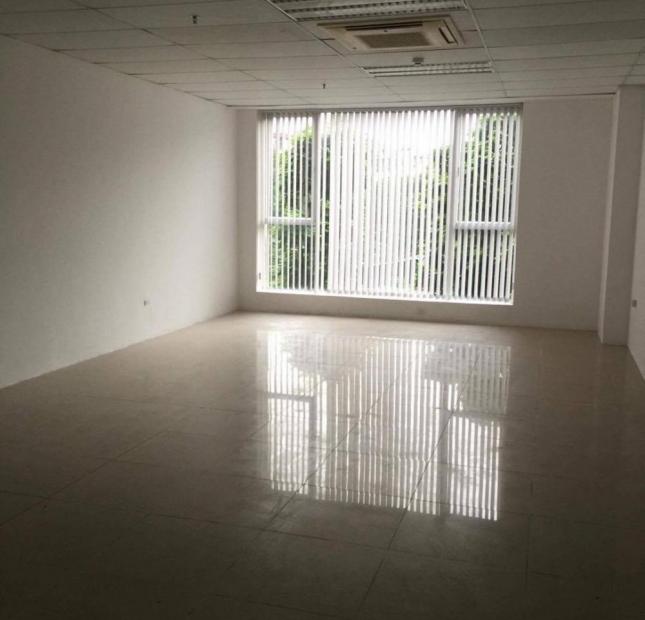 Sàn văn phòng cực đẹp sát đường Trần Duy Hưng, DT 80m2, giá 10 triệu/tháng. LH: 0988.327.963