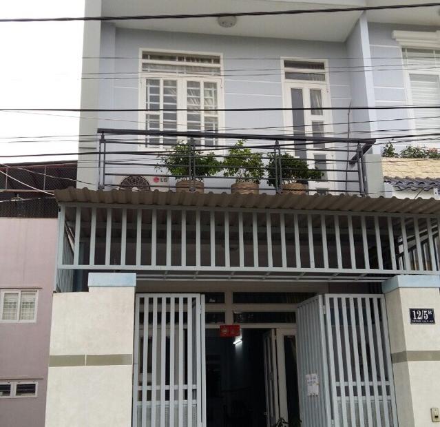 Bán nhà 1 trệt, 2 lầu, đường 339, phường Phước Long B, giá 3.75 tỷ