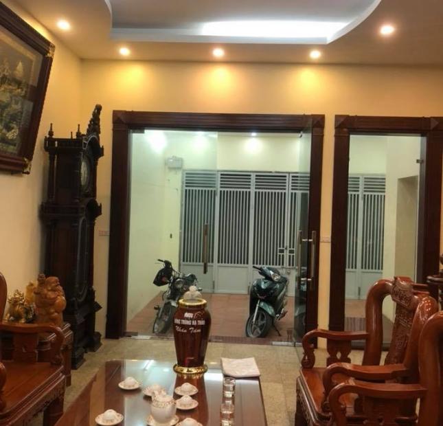 Biệt thự phố Lạc Long Quân, giá trị cho người nước ngoài thuê lên đến gần 100 triệu/tháng