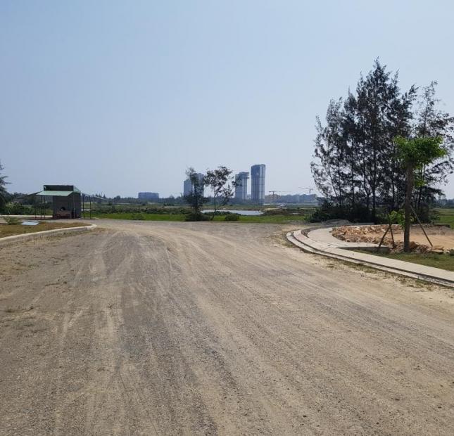 Cần bán đất lô góc dự án Sun River City kề Khu Đô Thị FPT, View trực diện khu giải trí Coco bay.
