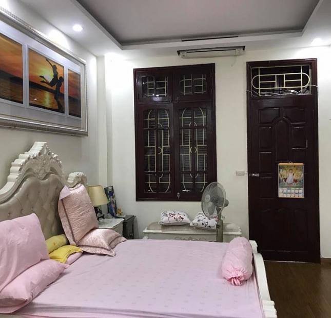 Nhà trung tâm quận Hoàn Kiếm, Bà Triệu, 45 m2, 5 tầng, 6 tỷ, sổ đẹp, nở hậu