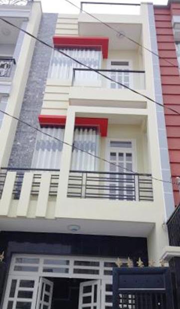Nhà bán gấp căn nhà MT Huỳnh Khương Ninh, Q. 1, DT: 4.05x18m, giá siêu rẻ nhất khu phố