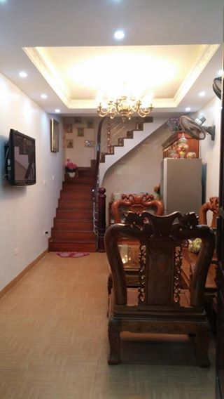 Cho thuê nhà riêng tại Nguyễn Chí Thanh, DT 30m2, 3,5 tầng, giá 9,5 triệu/tháng