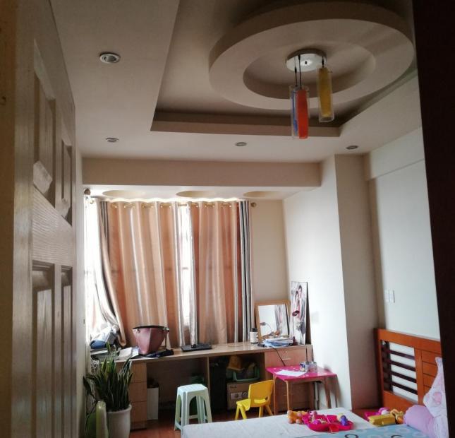 Bán căn hộ chung cư tại dự án Green Tower Sài Đồng, Long Biên, dt 118m2, giá 2.1 tỷ