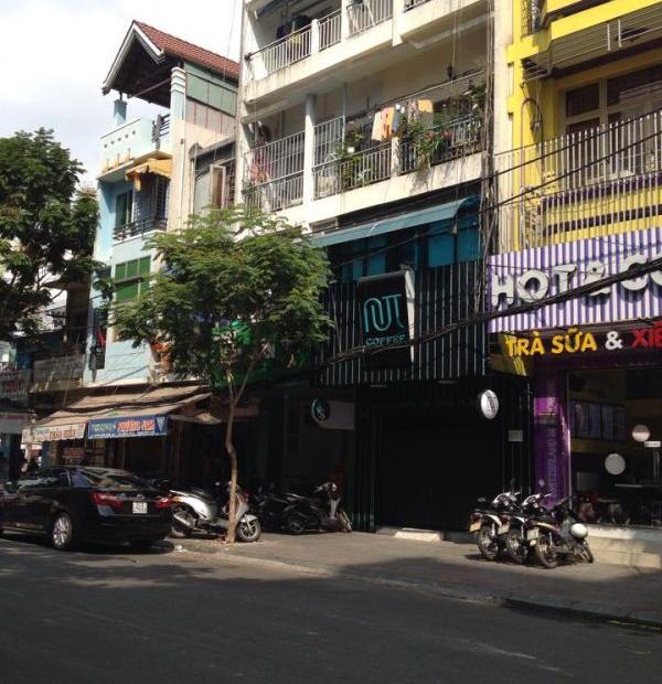 Định cư Mỹ bán gấp nhà MTKD sầm uất Huỳnh Văn Bánh, Phú Nhuận, 180m2