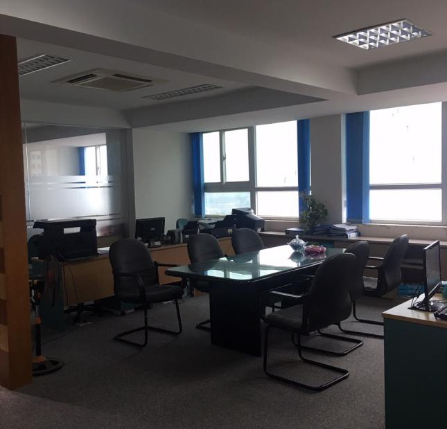 Bán căn hộ văn phòng số 7 Trần Phú tầng cao 222m2 để lại toàn bộ nội thất văn phòng