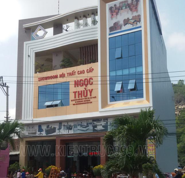 Cho thuê nhà mới đường Phạm Văn Đồng, DT 250m2, lô góc.Giá 70tr/tháng.