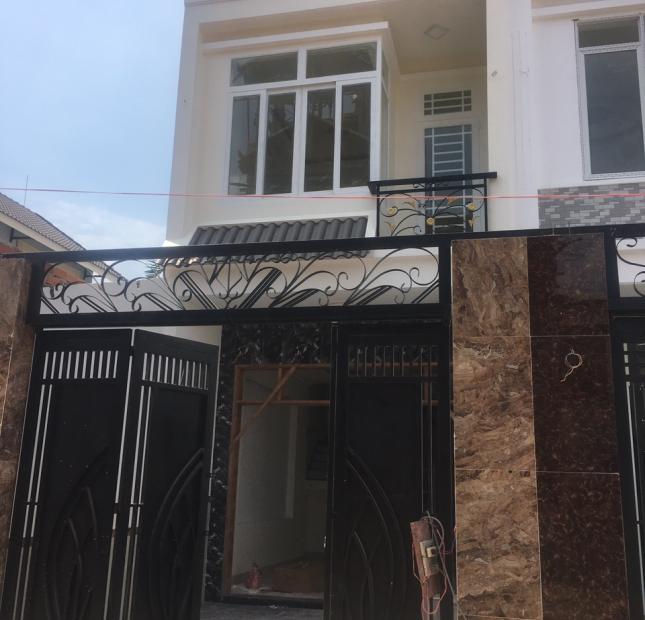 Bán Nhà tiền đường số 19 Phạm Văn Đồng DT 56m2.Giá 2.8 tỷ