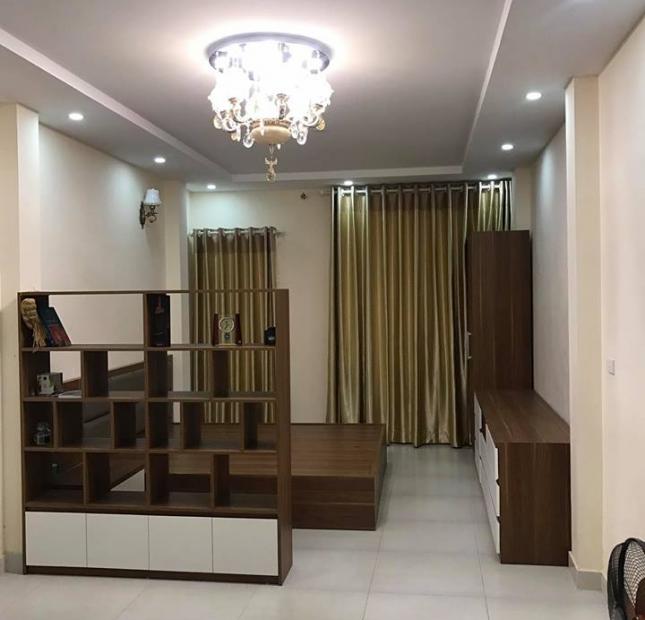 Bán nhà 5 tầng S: 40m2, MT 3.8m xây đẹp chắc chắn, ngõ rộng trên đường Lạc Long Quân –Q. Tây Hồ 