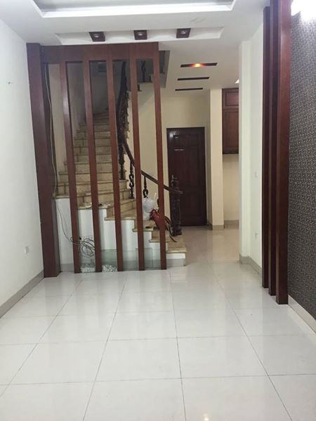 Cho thuê nhà riêng tại Nguyễn Chí Thanh.dt 60m2x4 tầng