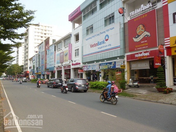 Bán nhanh nhà phố Mỹ Hoàng,Phú Mỹ Hưng Quận 7,mặt tiền Nguyễn Văn Linh giá 18,5 tỷ.