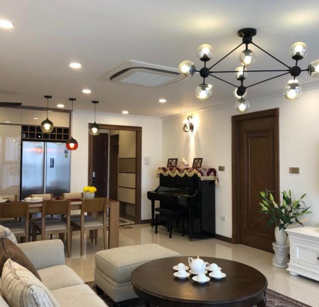 Cho thuê căn hộ chung cư cao cấp tại M5 - Nguyễn Chí Thanh 150m2, 3PN đủ đồ giá 16triệu/tháng.