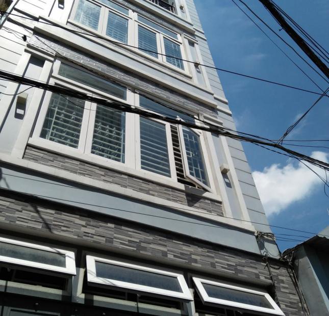 Nhà mới, đẹp đường Chu Văn An, 3 lầu, 60m2, giá: 5,9 tỷ