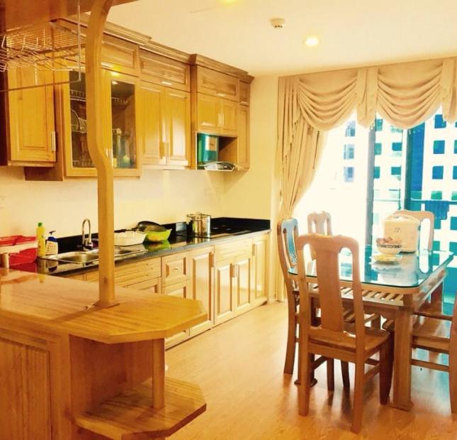 Cho thuê căn hộ 27 Huỳnh Thúc Kháng, DT 110m2, 3 phòng ngủ, có đồ, giá thuê 12tr/th