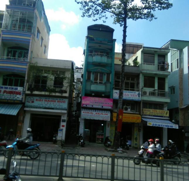 Kẹt tiền bán gấp căn nhà sau căn MT Hòa Hảo chiều ngang hơn 5m p1 q10