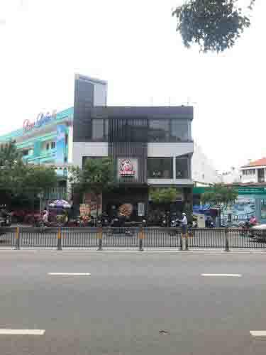 Cho thuê nhà MT Nam Kỳ Khởi Nghĩa, Q.3, DT: 11x17m, trệt, 3 lầu. Giá: T/L