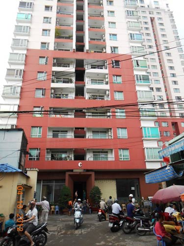 Cần bán căn hộ chung cư Phúc Thịnh Q5.74m2,2pn,nội thất cơ bản.sổ hồng chính chủ bán giá 2.1 tỷ.Lh Nhàn 0911 714 678