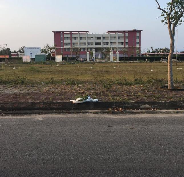 Cần bán lô đất gần đường Trần Đại Nghĩa, khu đô thị số 3,Làng Đại Học, 8tr/m2