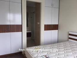 Cho thuê căn hộ Ha Noi Center point 2 phòng ngủ 59m2, Nội thất cơ bản giá 9,5 triệu/tháng