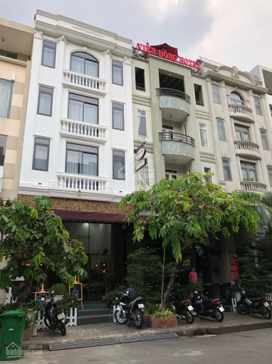 Khách sạn Hưng Gia - Phú Mỹ Hưng đang hoạt động tốt, nay cần tiền nên bán gấp LH 0919552578