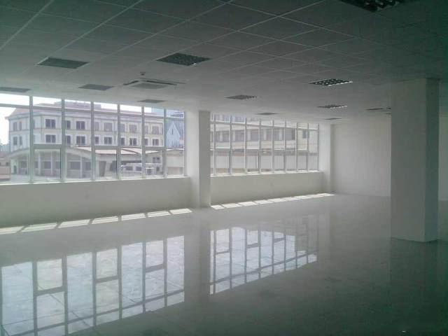 Cho thuê sàn văn phòng 200m2 – 1300m2 tại khu vực Ngoại Giao Đoàn, giá từ 160 nghìn/m2