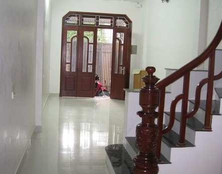 Cho thuê nhà ngõ 93 Vũ Hữu, DT 45m2 x 4 tầng, MT 4m