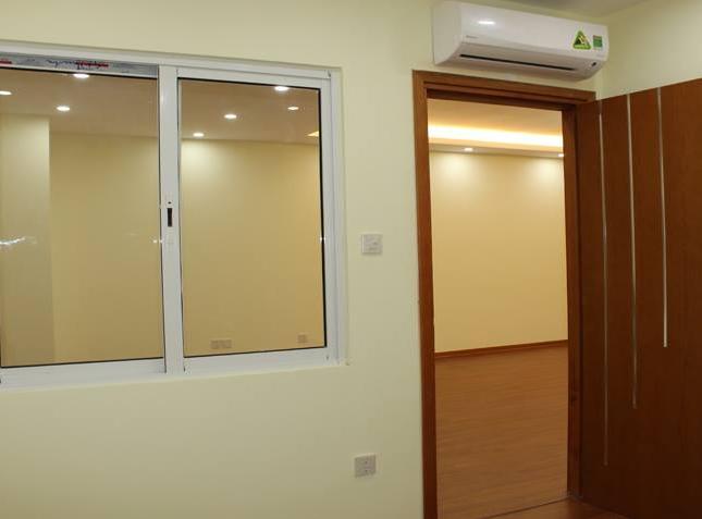 Cần cho thuê CHCC tại 173 Xuân Thủy, 130m2, 3PN, CB giá 9tr/tháng. LH 0962.809.372