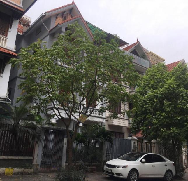 Bán nhà mặt phố Linh Lang 100m 3t lô góc 5.5m mặt tiền nở hậu gần LOTTE , Giá 23.5 Tỷ