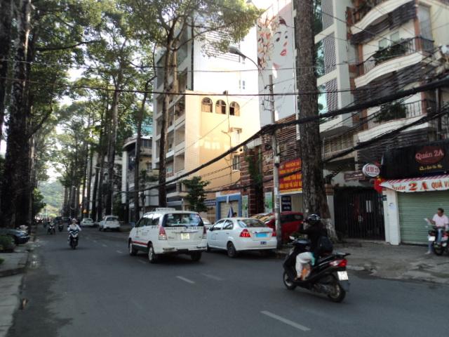 Bán nhà mặt tiền đường Calmette, phường Nguyễn Thái Bình, Quận 1. 8.2m x 20m, 5 tầng, giá 80 tỷ