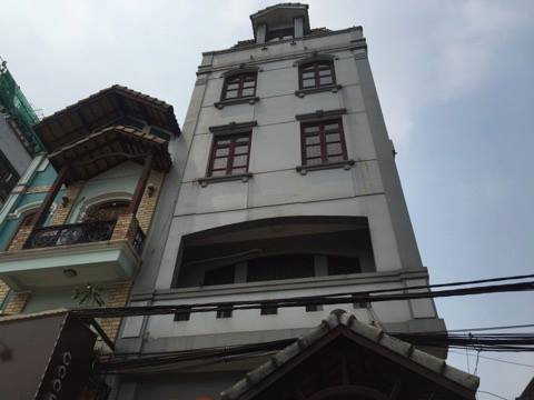 Cho thuê nhà mặt phố Nguyễn Khang, DT 60m2 x 4 tầng