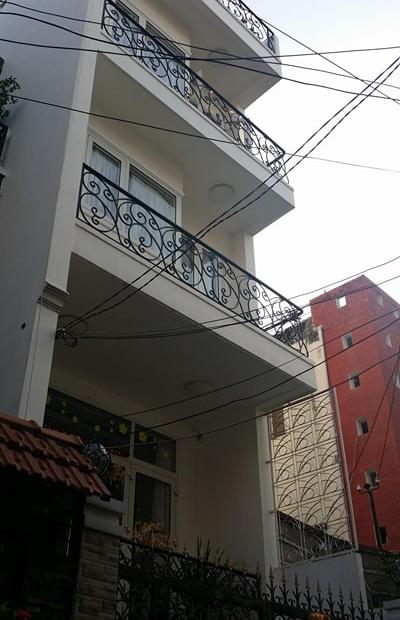 Bán nhà 2 lầu đường Phổ Quang, P2, Q. Tân Bình, khu sầm uất