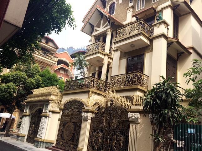 Ngân hàng siết nợ bán gấp nhà MT Nguyễn Trãi P7.Q5 (3.5x12) giá 18.5 tỷ