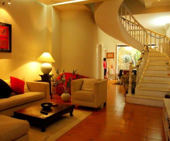 Mặt ngõ Tuệ Tĩnh, Hai Bà Trưng, ô tô kinh doanh 45m2, 5 tầng, chỉ 11 tỷ