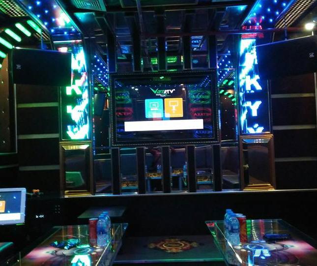 Chuyển nhượng quán Karaoke 6 tầng mặt phố khu Mai Dịch - Cầu Giấy giá 8.5 tỷ