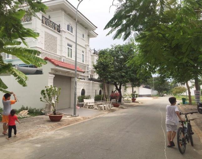 Mua bán đất nền KDC Greenlife 13C huyện Bình Chánh, dân đông giá đầu tư 34tr/m2, DT:  85m2.