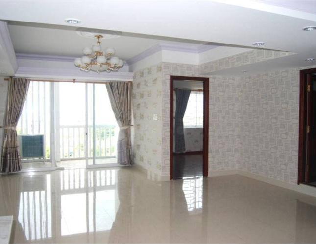 Cần cho thuê căn hộ Giai Việt Quận 8, DT 82m2, 2pn, 2wc nhà mới đẹp, tầng cao, nhà trống.