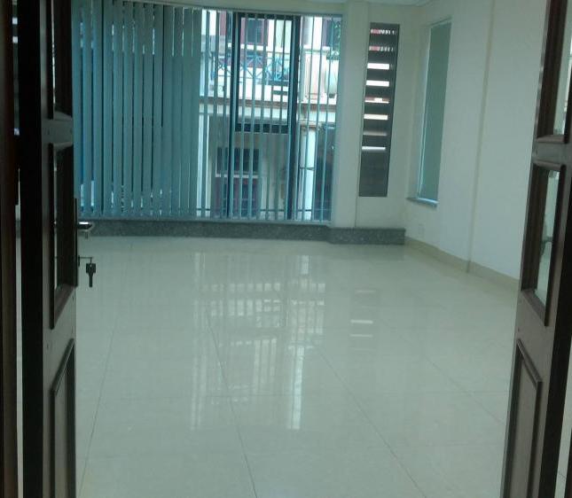 Tôi cần cho thuê 200m2 văn phòng  thông sàn mặt phố  Nguyễn Xiển,q.Thanh Xuân, Hà Nội.